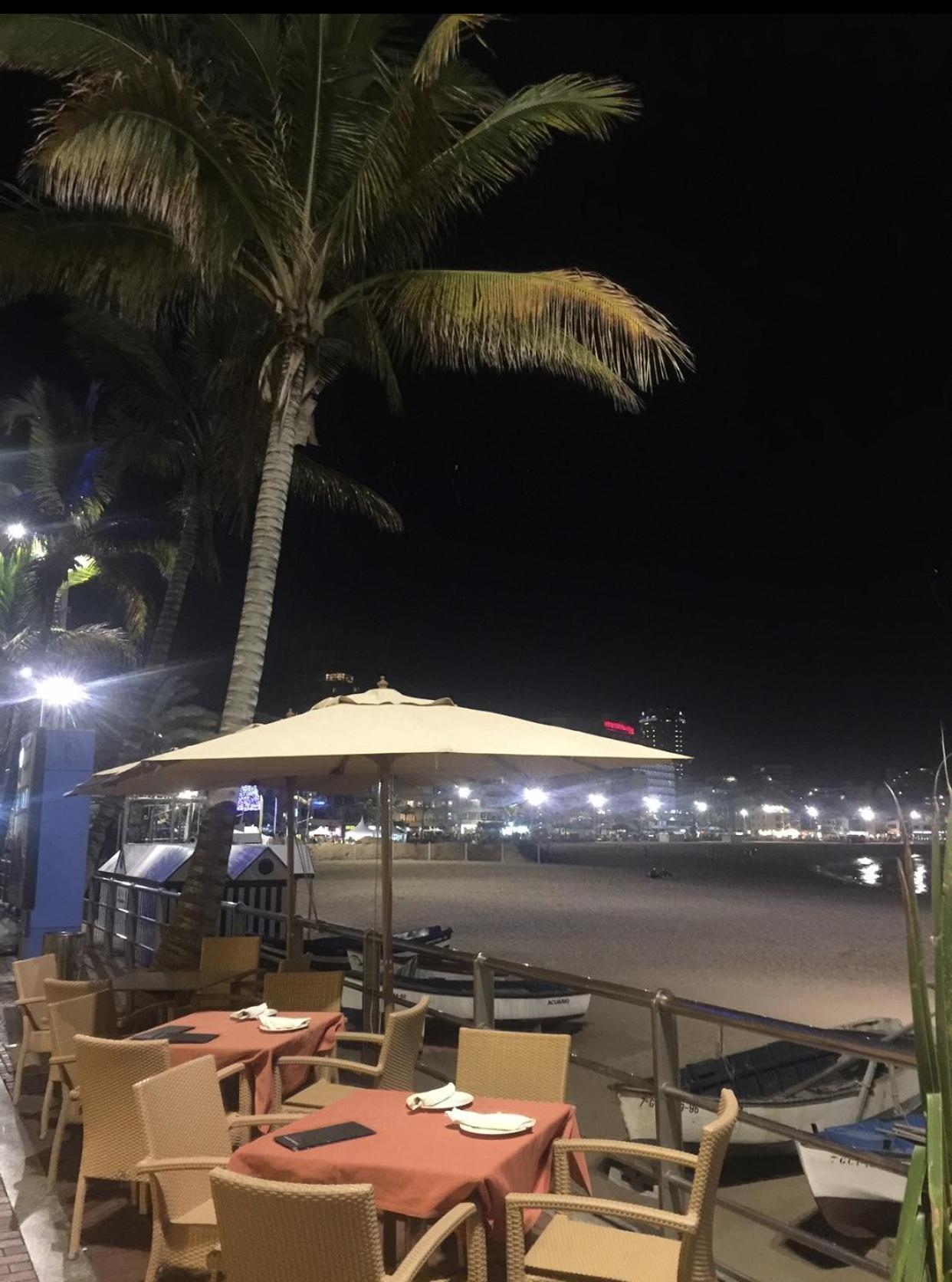 Las Canteras Beach Las Palmas de Gran Canaria Exterior photo